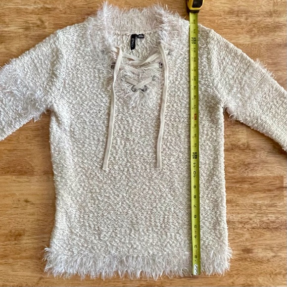 V Neck Tie Front Soft Tunic Sweater with Eyelash Trim by Ethyl Sz S - Picture 6 of 11